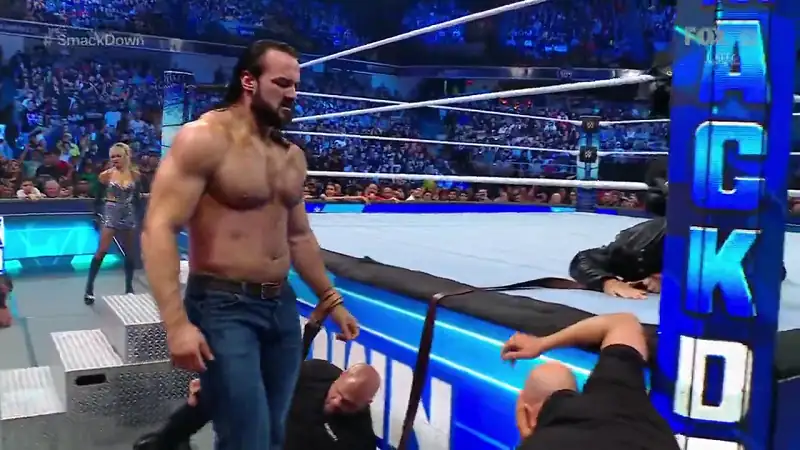 Download WWE Friday Night SmackDown – 7th OctoberEnglish Full WWE Show 480p [400MB] | 720p [850MB] screenshot 4