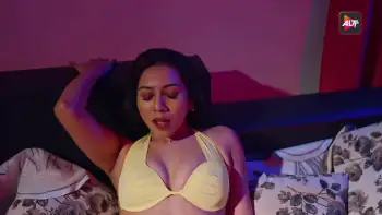 Download Bully Aur BulbulHindi Full Movie WEB DL 480p [300MB] | 720p [800MB] | 1080p [1.8GB] screenshot 1