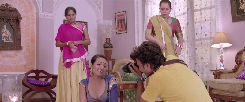 Download Hume Toh Loot LiyaHDRip Hindi Full Movie 480p [450MB] | 720p [1.2GB] | 1080p [2.5GB] screenshot 2