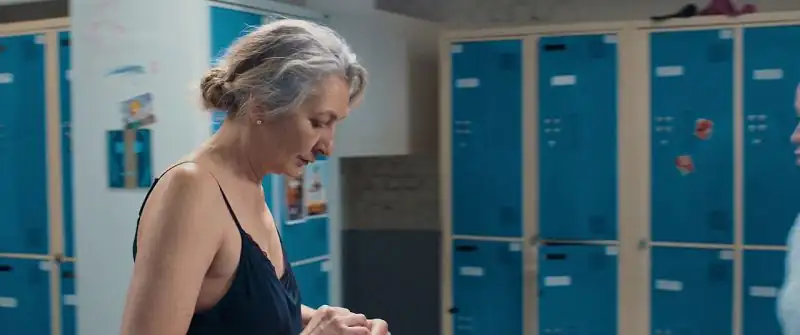 download striking the palace - petites mains (2024) web-dl dual audio {hindi-french} 480p [300mb] | 720p [800mb] | 1080p [1.8gb] amazon prime