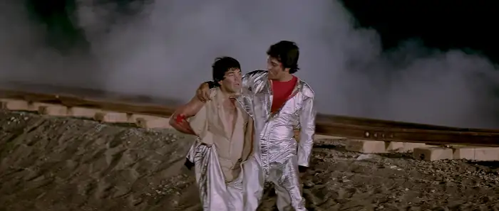 Download The Burning TrainAMZN WEBRip Hindi Full Movie 480p [400MB] | 720p [1.4GB] | 1080p [4GB] screenshot 6