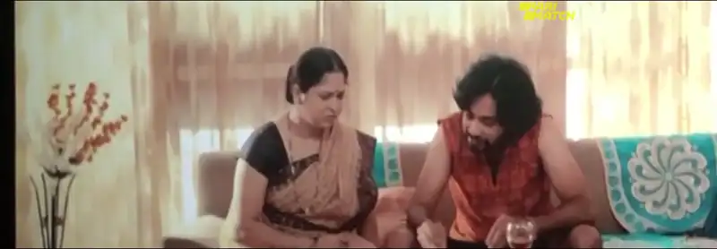 Download Karmanye VadhikarasteCAMRip Kannada Full Movie 720p [920MB] screenshot 1