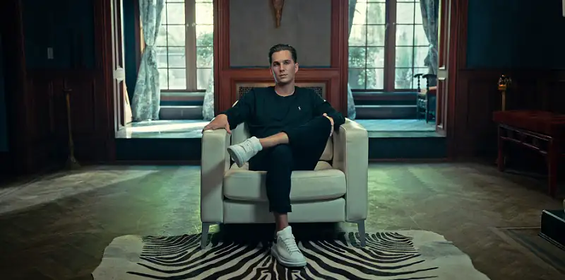 download bitconned (2024) nf web-dl dual audio {hindi-english} 480p [300mb] | 720p [650mb] | 1080p [4.2gb]