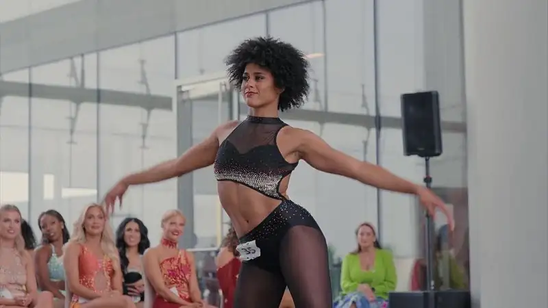 download america’s sweethearts: dallas cowboys cheerleaders (season 1 - 2) complete dual audio {hindi-english} 480p | 720p | 1080p web-dl