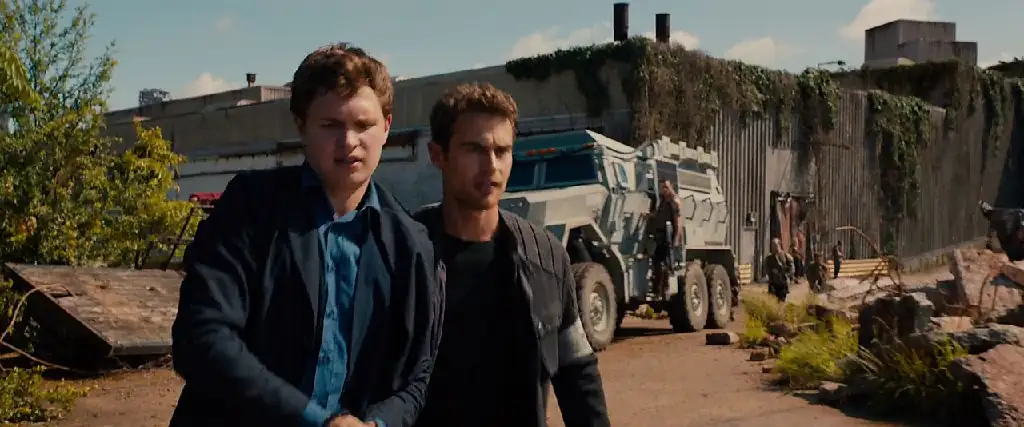 download allegiant (2016) dual audio {hindi-english} web-dl 480p [400mb] | 720p [1gb] | 1080p [2.7gb]