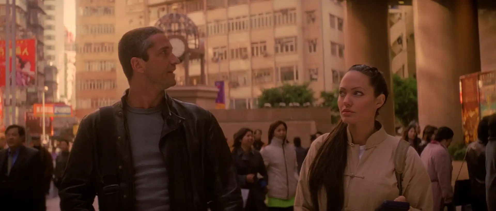 Download Lara Croft Tomb Raider: The Cradle of LifeDual Audio {Hindi English} 480p [350MB] | 720p [1.2GB] | 1080p [2.8GB] screenshot 3