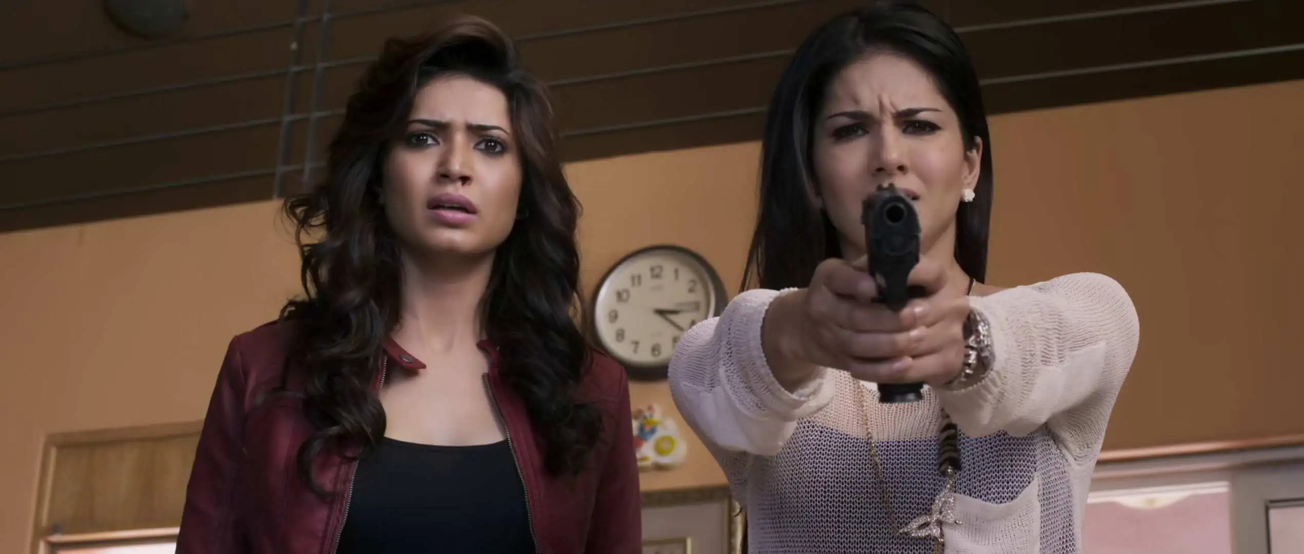 Download [18+] BulletsSeason 1 Hindi Complete MX Original WEB Series 480p | 720p HDRip screenshot 2