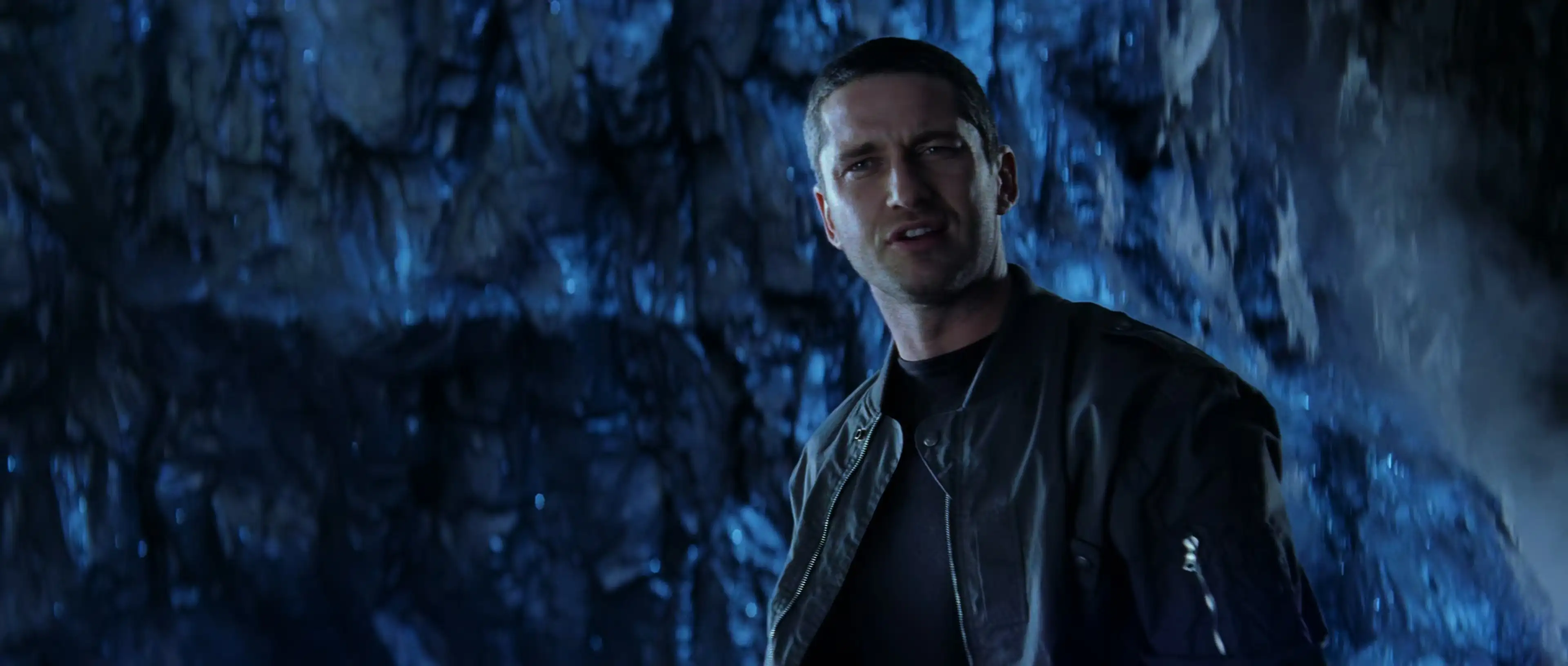 Download Lara Croft Tomb Raider: The Cradle of LifeDual Audio {Hindi English} 480p [350MB] | 720p [1.2GB] | 1080p [2.8GB] screenshot 1