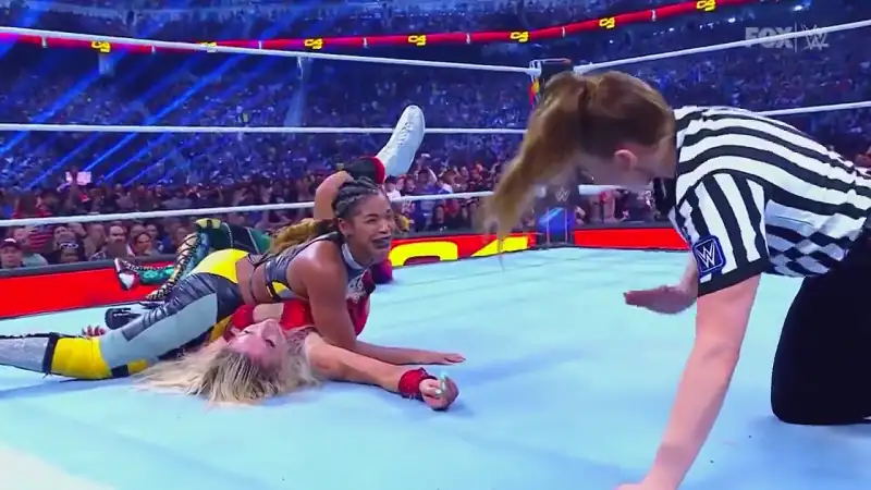 Download WWE Friday Night SmackDown – 11th AugustEnglish Full WWE Show 480p [430MB] | 720p [800MB] screenshot 3