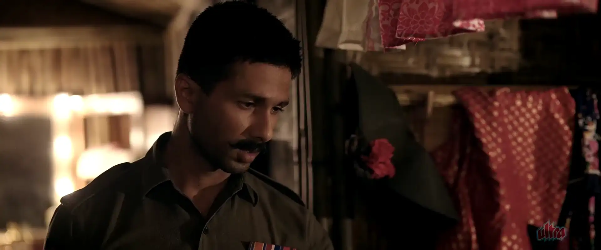 Download RangoonHindi Full Movie 480p [400MB] | 720p [1.3GB] | 1080p [4GB] screenshot 3