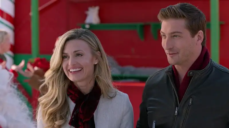 download christmas in love (2018) dual audio {hindi-english} 480p [300mb] | 720p [900mb] | 1080p [1.6gb]