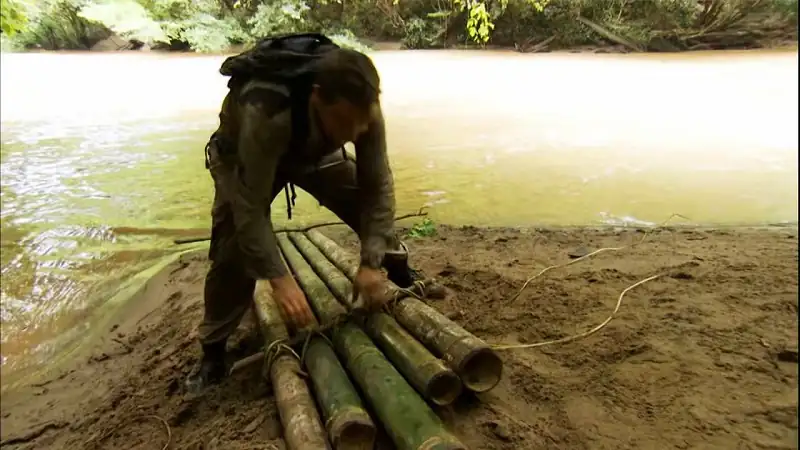 Download Man vs. Wild with Sunny LeoneSeason 1 Hindi Complete Series 480p [600MB] | 720p [1.3GB] | 1080p [3.6GB] WEB DL screenshot 3