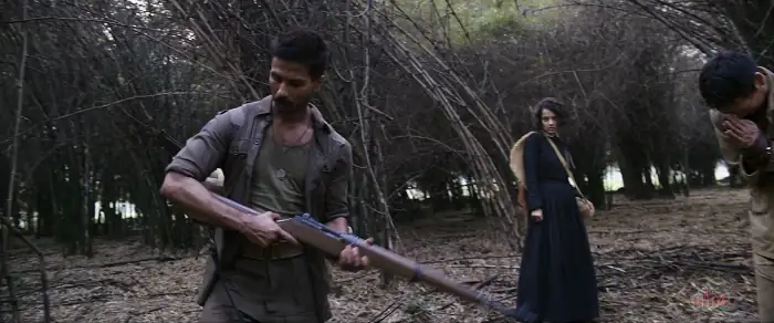 Download RangoonHindi Full Movie 480p [400MB] | 720p [1.3GB] | 1080p [4GB] screenshot 1