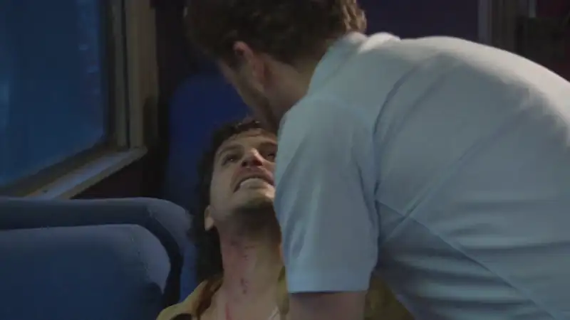 download snakes on a train (2006) dual audio {hindi-english} 480p [300mb] | 720p [1gb]