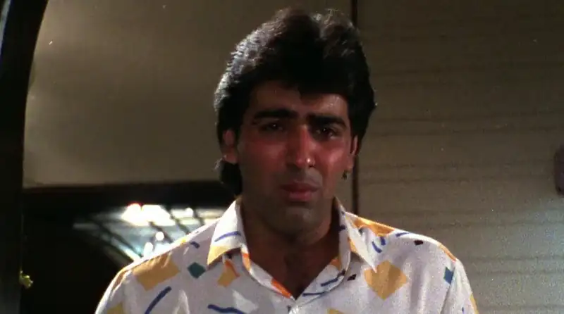 Download Bahaar Aane TakHDRip Hindi Full Movie 480p [450MB] | 720p [1.3GB] screenshot 2