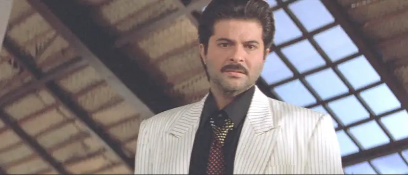 Download TrimurtiHindi Full Movie WEB DL 480p [400MB] | 720p [1.5GB] | 1080p [3.7GB] screenshot 6