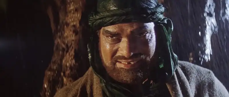 Download Kachche DhaageHindi Full Movie WEB DL 480p [380MB] | 720p [1.2GB] | 1080p [3.7GB] screenshot 2