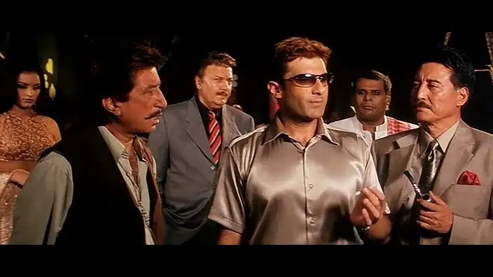 Download ShikaarHindi Full Movie WEB DL 480p [500MB] | 720p [1.5GB] screenshot 1