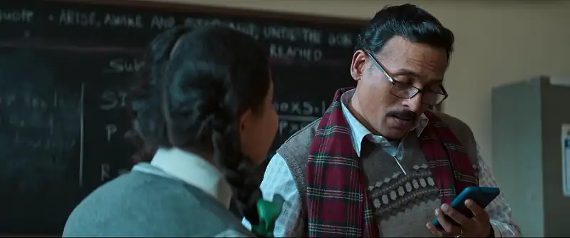 Download CuttputlliWEB DL Hindi Full Movie 480p [450MB] | 720p [1GB] | 1080p [2.5GB] | 2160p 4K [10GB] screenshot 4