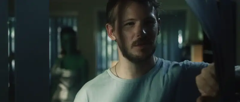 Download The Green WomanHDRip Dual Audio {Hindi English} 480p [300MB] | 720p [1.2GB] screenshot 3