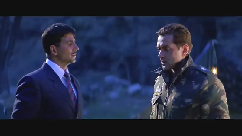 Download Ab Tumhare Hawale Watan SaathiyoHindi Full Movie 480p [400MB] | 720p [1.5GB] screenshot 5