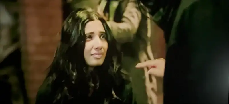 Download Modiji ki betiV2 HDCAMRip Hindi Full Movie 480p [470MB] | 720p [1.4GB] | 1080p [3GB] screenshot 6