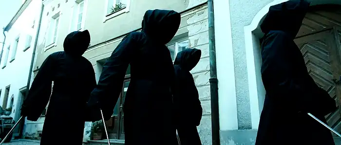 Download DronaHindi Full Movie 480p [400MB] | 720p [1GB] screenshot 2