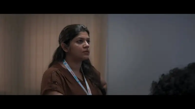 Download 2018: Everyone Is A HeroDual Audio [Hindi ORG + Malayalam] WeB DL 480p [450MB] | 720p [1.3GB] | 1080p [3.7GB] screenshot 4