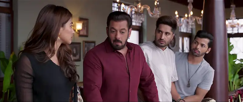 Download Kisi Ka Bhai Kisi Ki JaanZEE5 WEB DL [Hindi DD5.1] Full Movie 480p [450MB] | 720p [1.2GB] | 1080p [2.5GB] | 2160p [10GB] 4K screenshot 4