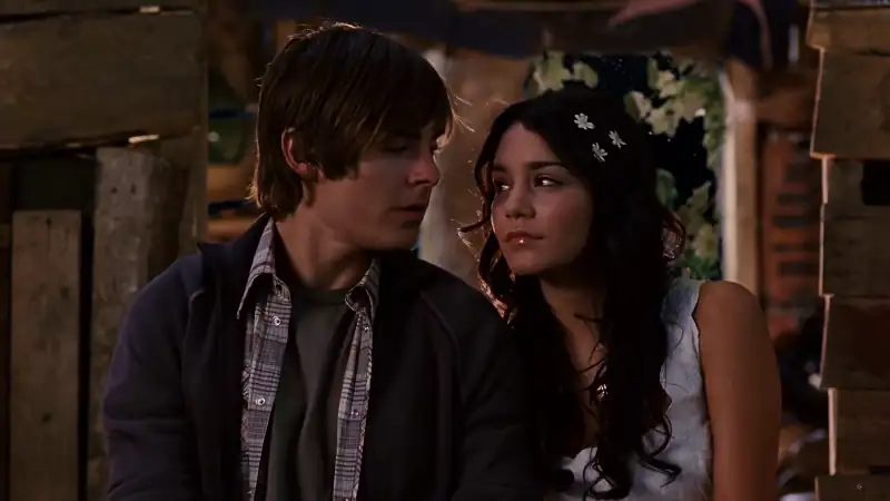 download high school musical 3: senior year (2008) dual audio {hindi-english} web-dl 480p [350mb] | 720p [950mb] | 1080p [2gb]