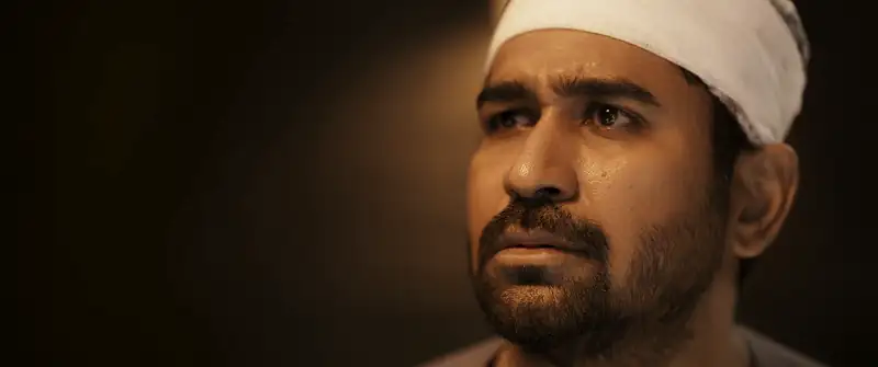 Download Pichaikkaran 2WEB DL ORG. Dual Audio [Hindi – Tamil] Full Movie 480p [500MB] | 720p [1.3GB] | 1080p [3GB] | 2160p [4GB] screenshot 3