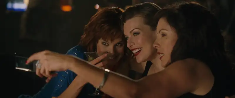 download faces in the crowd (2011) bluray dual audio {hindi-english} 480p [370mb] | 720p [950mb] | 1080p [2.2gb]