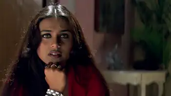 Download BichhooAMZN WEBRip Hindi Full Movie 480p [400MB] | 720p [1.3GB] | 1080p [4GB] screenshot 2