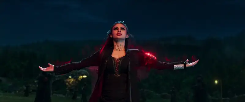 Download Brahmastra Part One: ShivaHindi Full Movie WEB DL 480p [550MB] | 720p [1.3GB] | 1080p [3GB] | 2160p 4K [27GB] screenshot 10