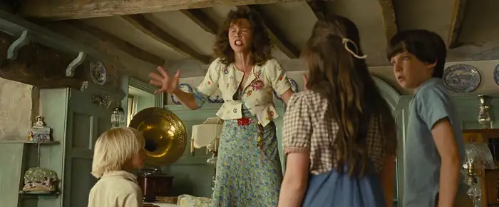 Download Nanny McPhee and the Big BangDual Audio {Hindi English} 480p [400MB] | 720p [1GB] | 1080p [2GB] screenshot 1