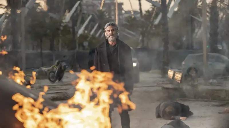 download bird box: barcelona (2023) web-dl dual audio {hindi-english} 480p [400mb] | 720p [1.2gb] | 1080p [2.5gb]