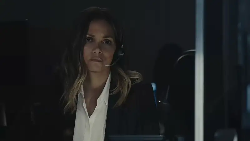 download moonfall (2022) web-dl dual audio {hindi org. dubbed + english} 480p [550mb] | 720p [1.3gb] | 1080p [5.7gb] | 2160p uhd 4k