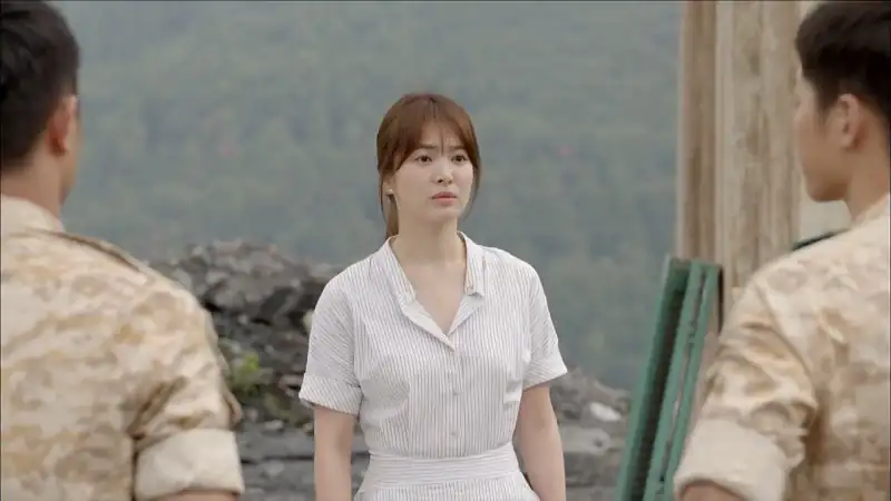 download descendants of the sun (season 1) korean series {hindi dubbed} 720p [350mb] hevc