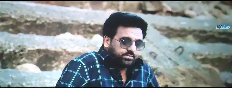 Download Money Back GuaranteeHindi HDCAMRip 480p [550MB] | 720p [1.3GB] | 1080p [3.5GB] screenshot 2