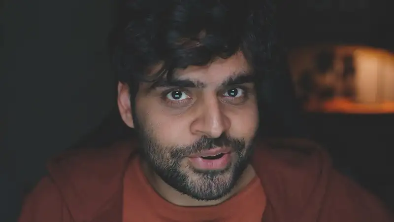 Download Influencer LifeHindi AMZN MiniTV Short Movie WEB DL 480p [120MB] | 720p [180MB] | 1080p [450MB] screenshot 4