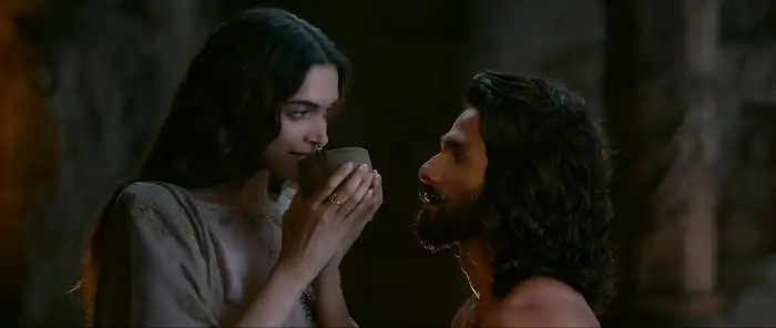 Download PadmaavatBluRay Hindi Full Movie 480p [450MB] | 720p [1.4GB] | 1080p [5GB] | 2160p [22GB] screenshot 2