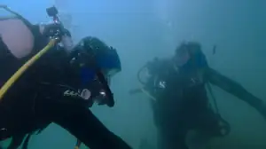 download hunting atlantis (2021) season 1 dual audio {hindi-english} 720p [250mb] web-dl