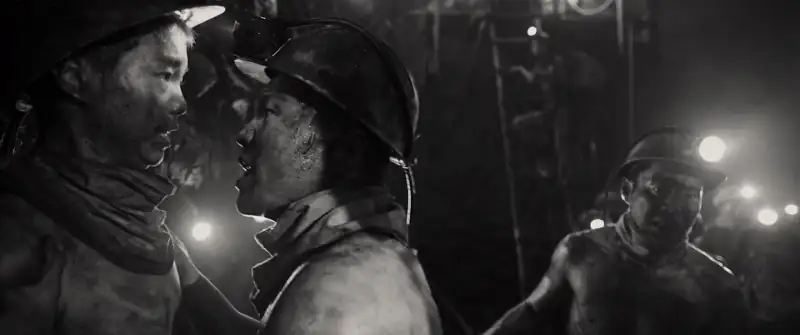 Download The Battleship IslandDual Audio {Hindi Korean} 480p [430MB] | 720p [1.1GB] | 1080p [4GB] screenshot 1