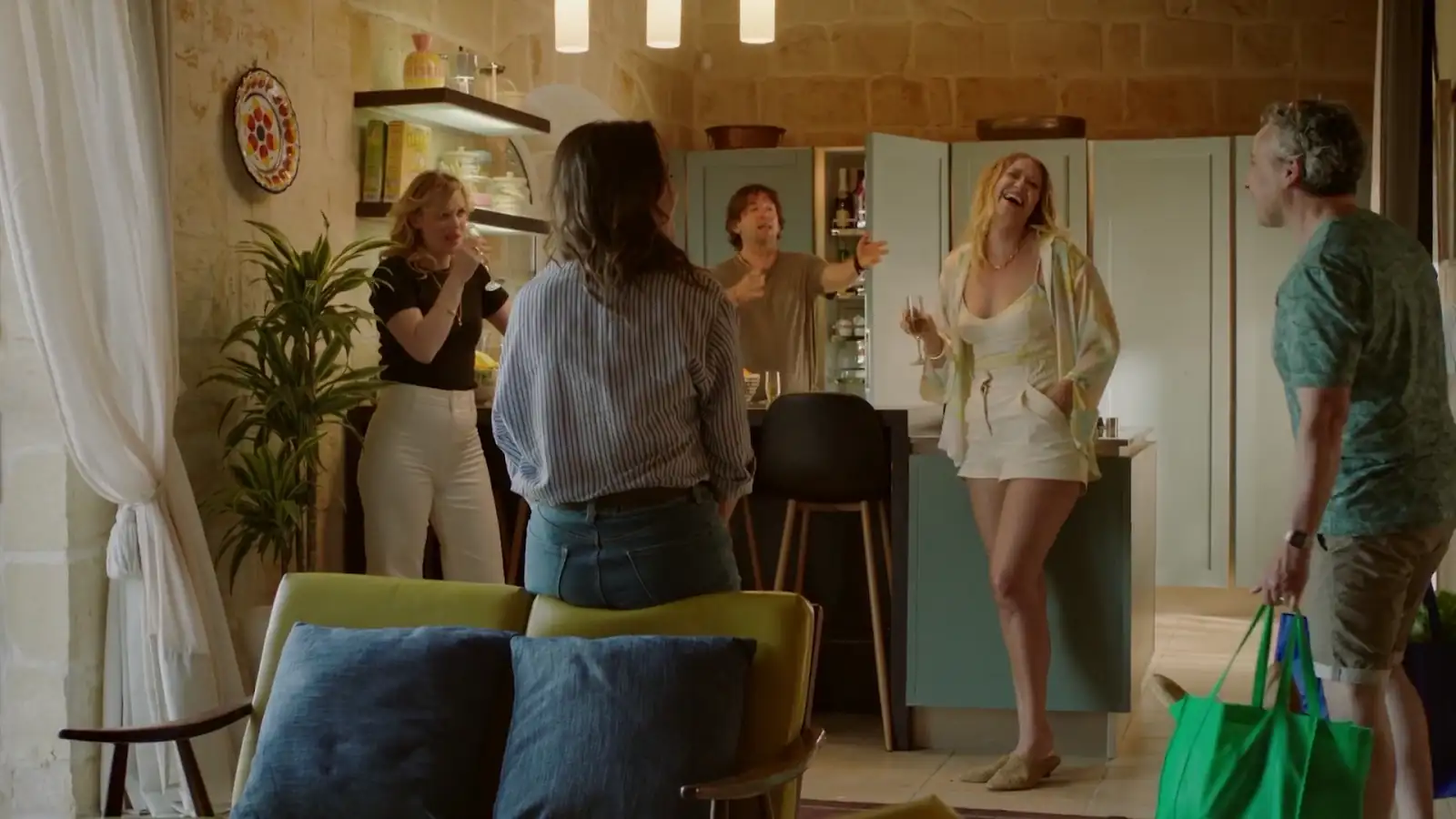 download the holiday (2021) season 1 complete dual-audio {hindi-english} 480p | 720p & 1080p web-dl download the holiday (2021) season 1 complete dual-audio {hindi-english} 480p | 720p & 1080p web-dl