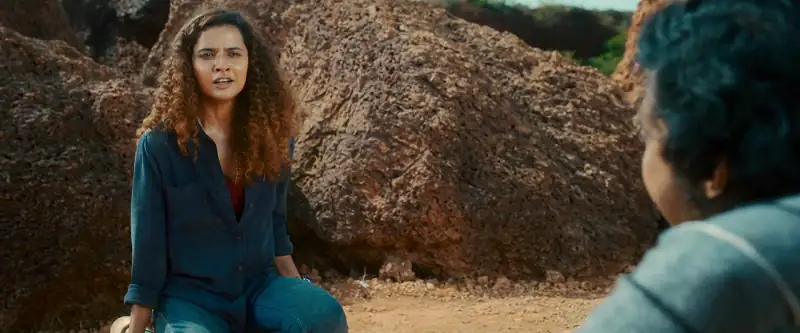 Download Gulu GuluUNCUT HDRip ORG. Dual Audio [Hindi – Tamil] Full Movie 480p [550MB] | 720p [1.4GB] | 1080p [3GB] screenshot 3