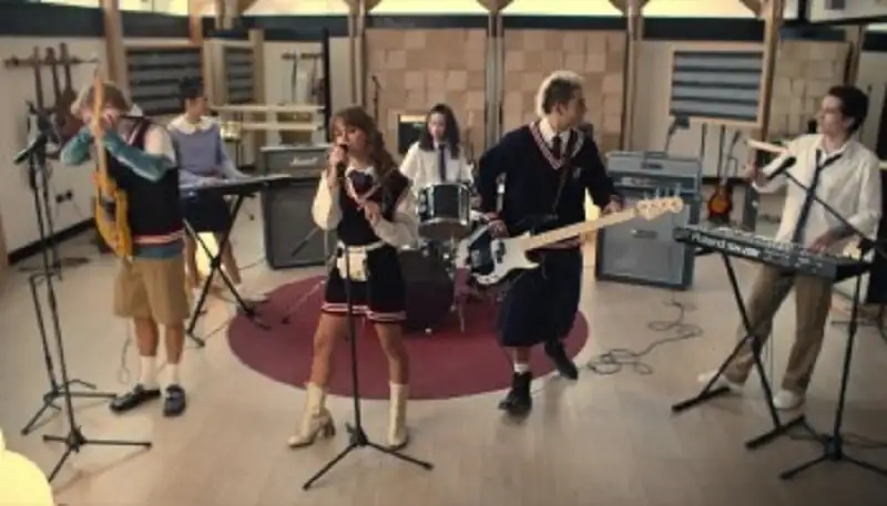 download rebelde - netflix original (season 1 - 2) dual audio {hindi-english} 480p [150mb] | 720p [350mb] web-dl