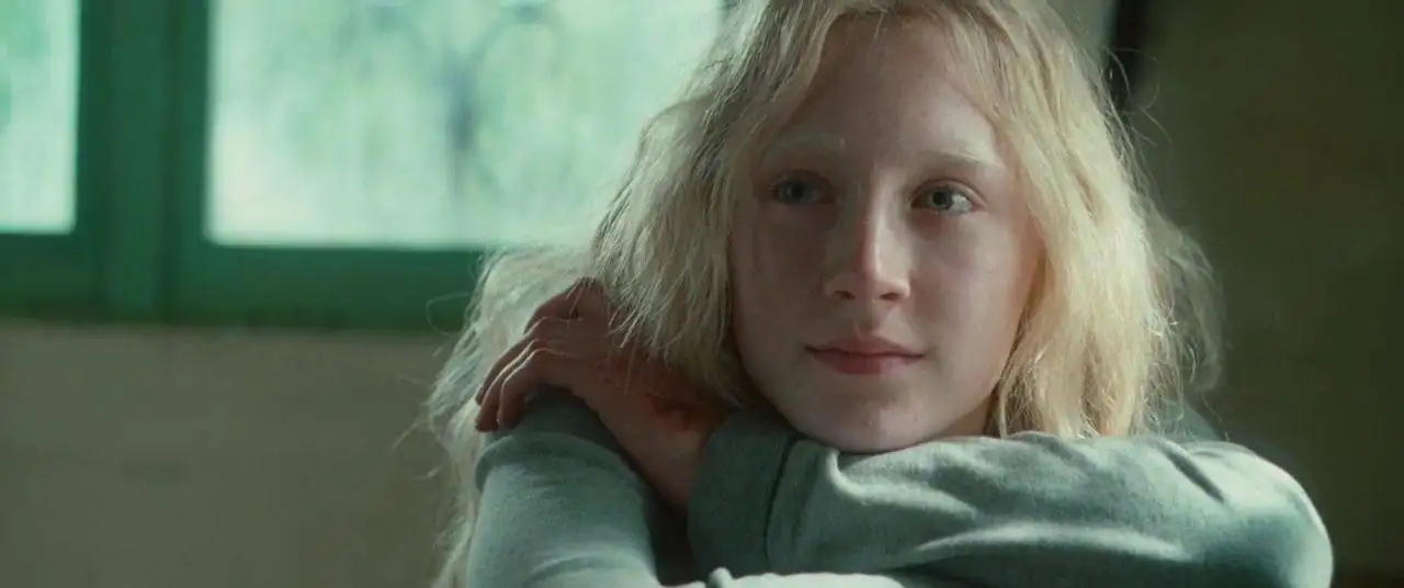 download hanna (2011) dual audio {hindi-english} 480p [350mb] | 720p [1gb]