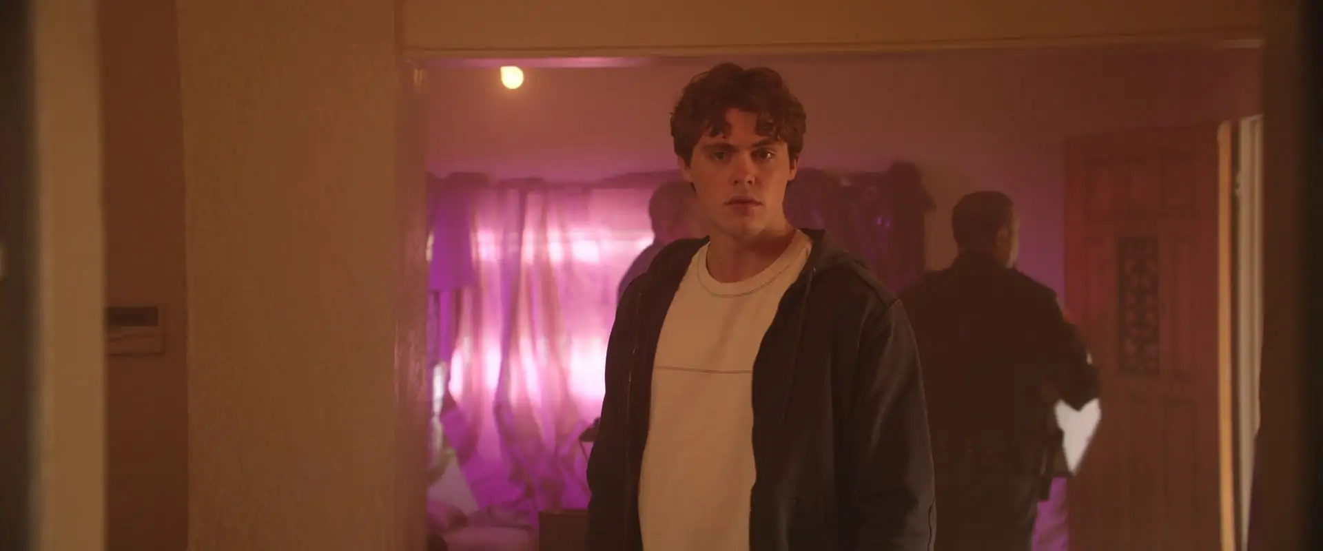 Download Trap HouseWEB DL Dual Audio {Hindi English} 480p [440MB] | 720p [920MB] | 1080p [2GB] | 2160p [11.2GB] screenshot 1