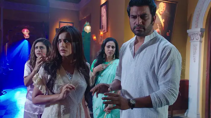 Download The ReturnSeason 1 Hindi Complete Disney+ Hotstar WEB Series 480p [600MB] | 720p [1.8GB] HDRip screenshot 4