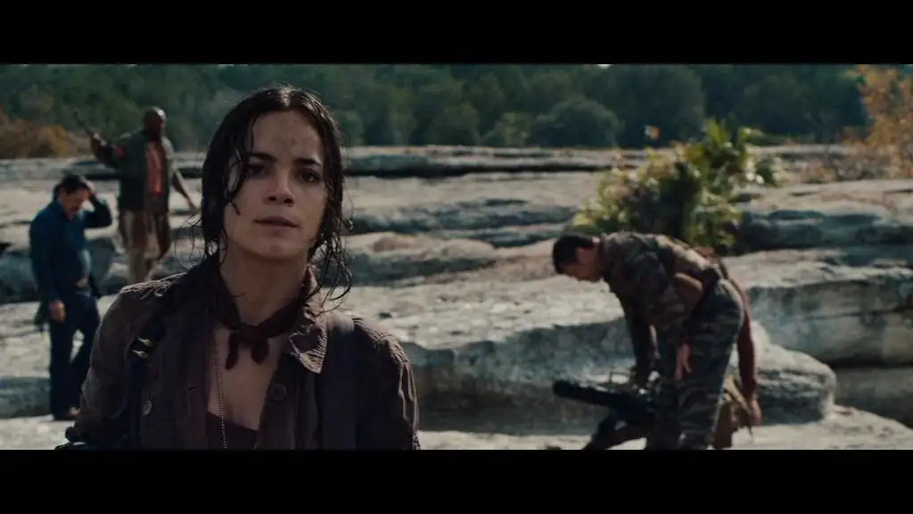 download predators (2010) dual audio {hindi-english} 480p [350mb] | 720p [1gb]